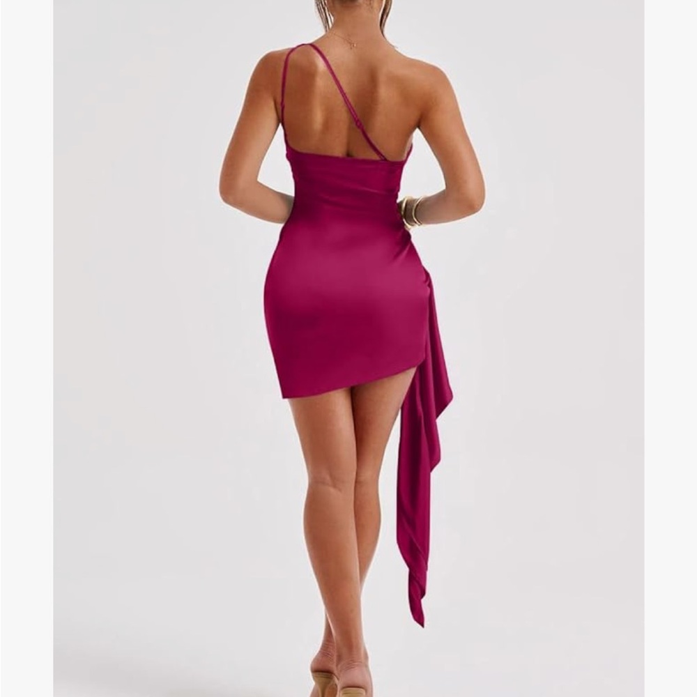 Chic One-Shoulder Magenta Dress - Picture 4 of 10